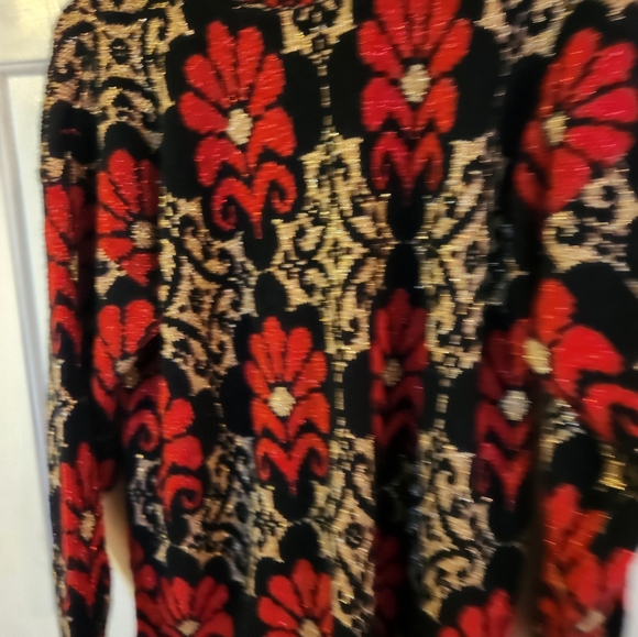 ❤️🔥3/$18 VTG Shimmer Sweater - Picture 2 of 7